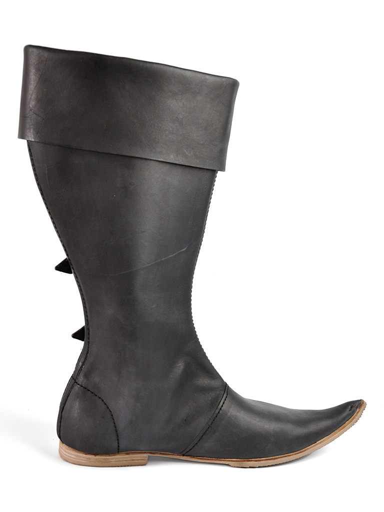 Historical Boots to 1350-1500 Medieval Footwear