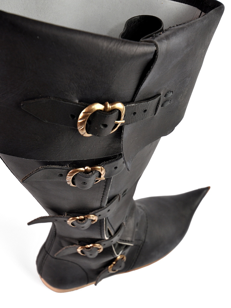 Historical Boots to 1350-1500 Medieval Footwear